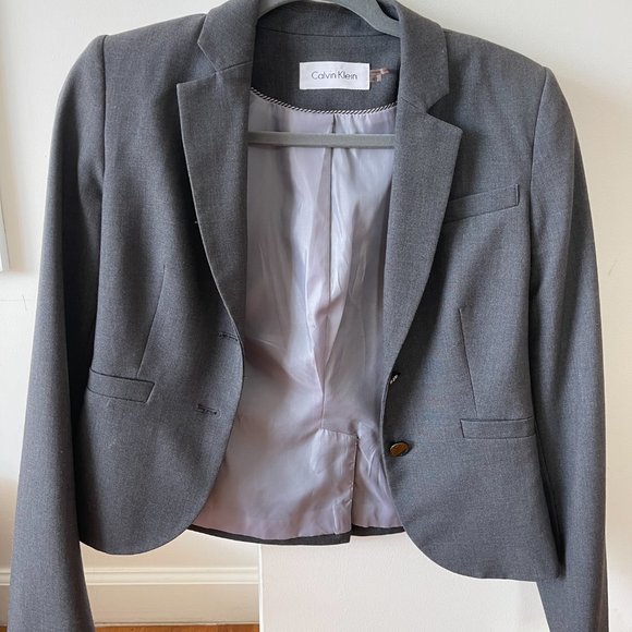Calvin Klein gray blazer size 4 petite - Picture 2 of 3